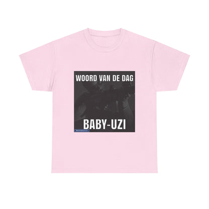 „Baby Uzi“ Wort des Tages T-Shirt 